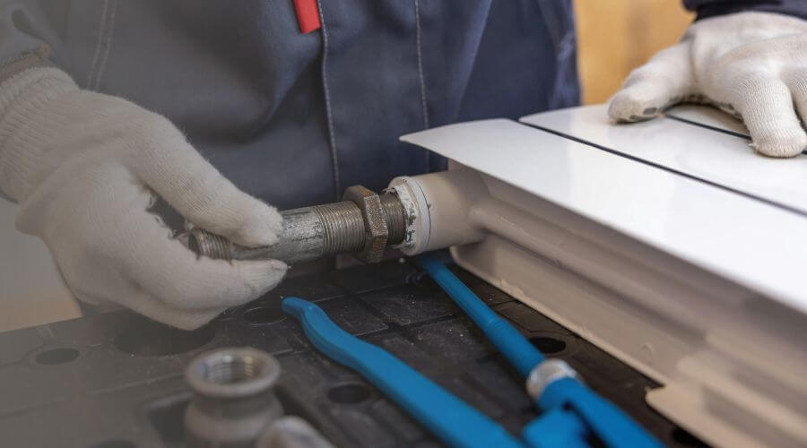 Expert burst pipe repair services in Jonancy, KY